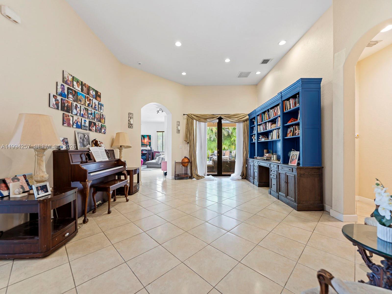 CUTLER CAY - Residential