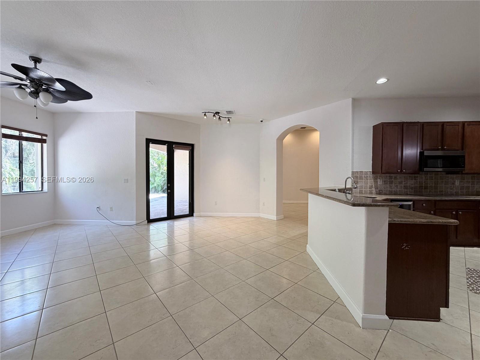 CUTLER CAY - Residential