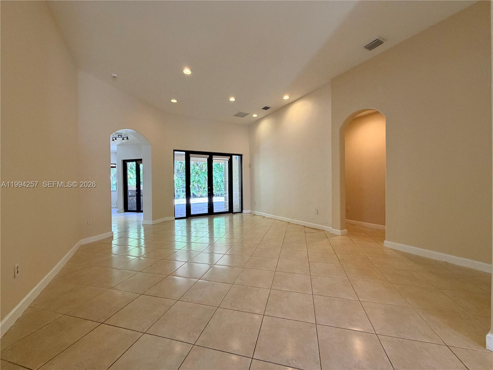 CUTLER CAY - Residential