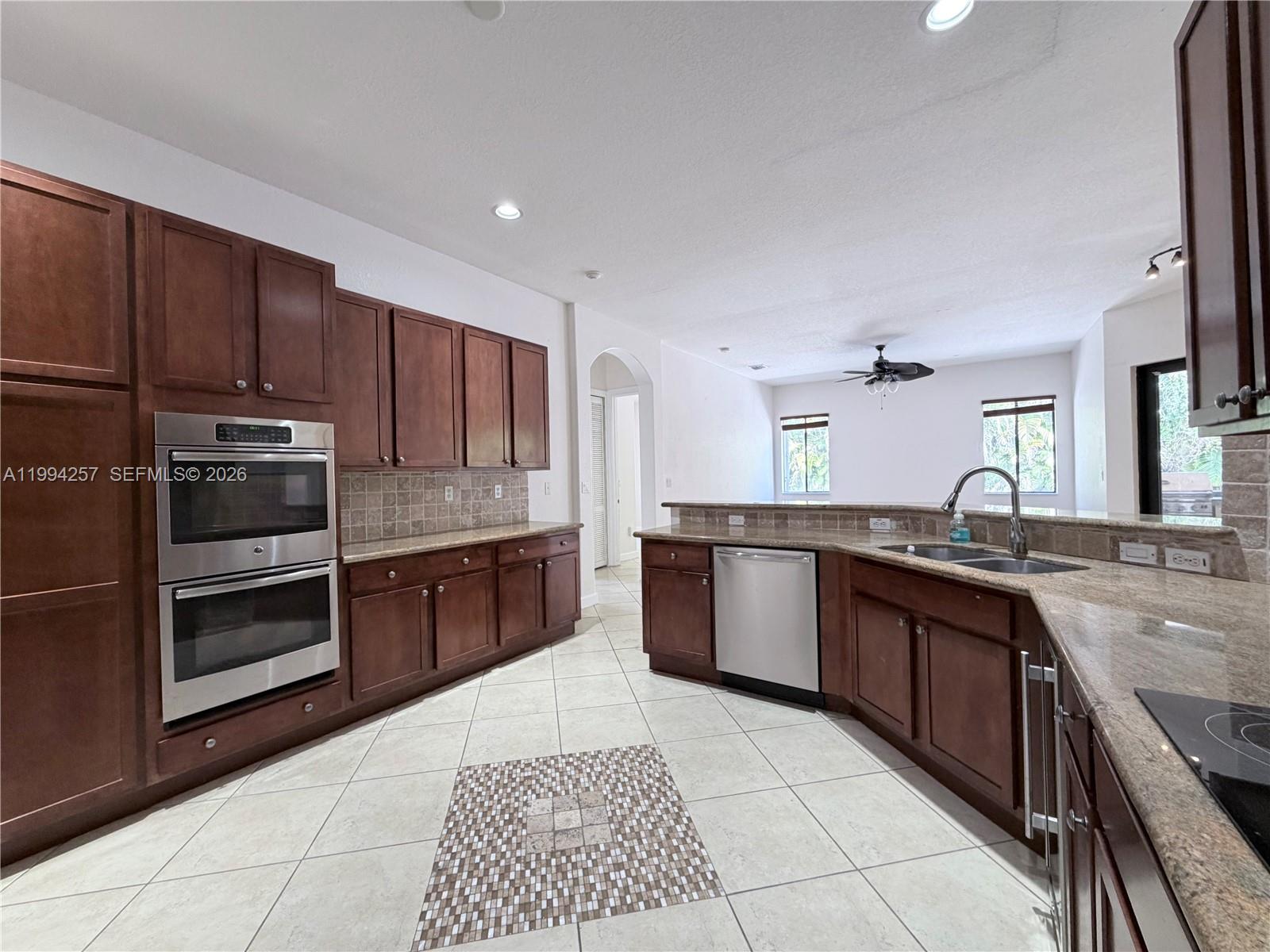 CUTLER CAY - Residential