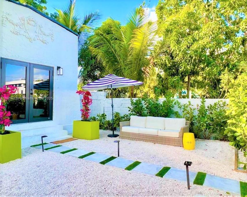 Rental Property at 8280 Ne 1st Pl, Miami, Broward County, Florida - Bedrooms: 3 
Bathrooms: 1  - $5,750 MO.
