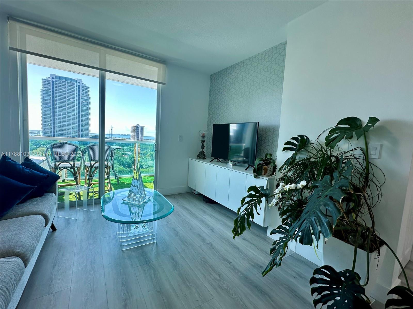 BRICKELL VIEW WEST CONDO - Residential Lease