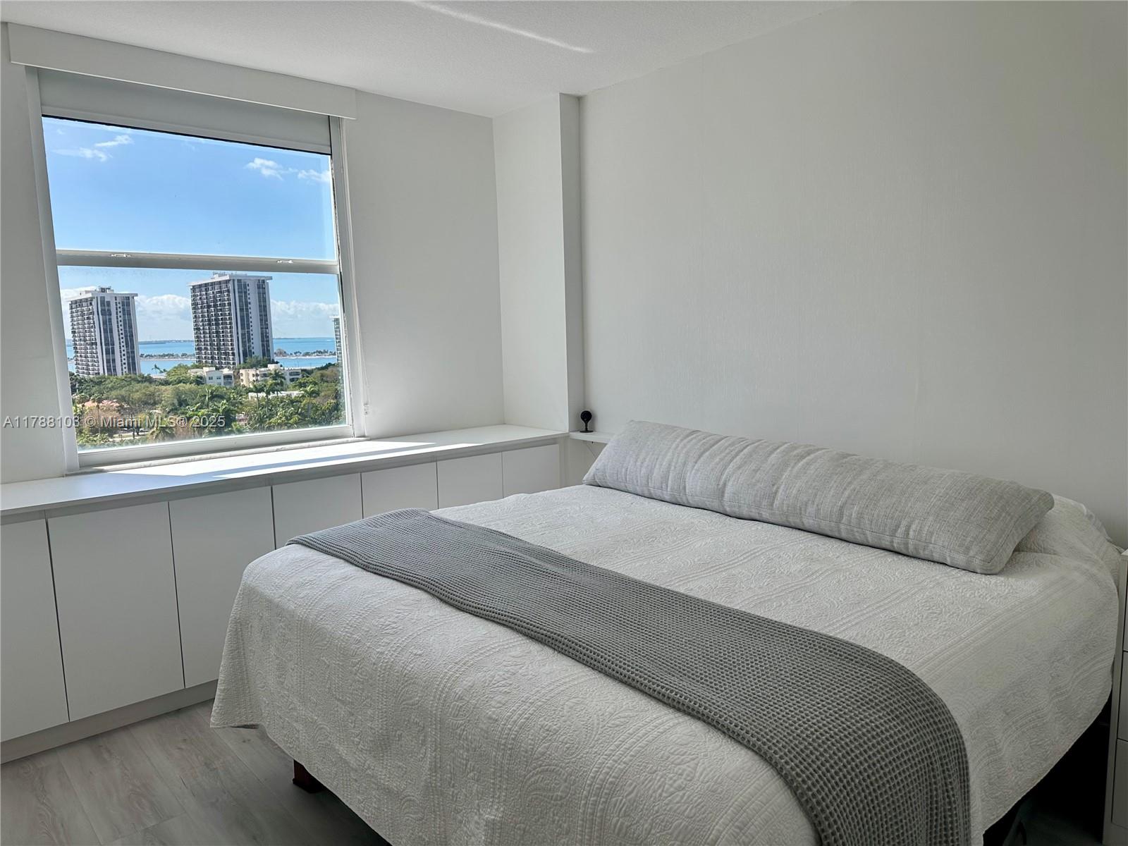 BRICKELL VIEW WEST CONDO - Residential Lease