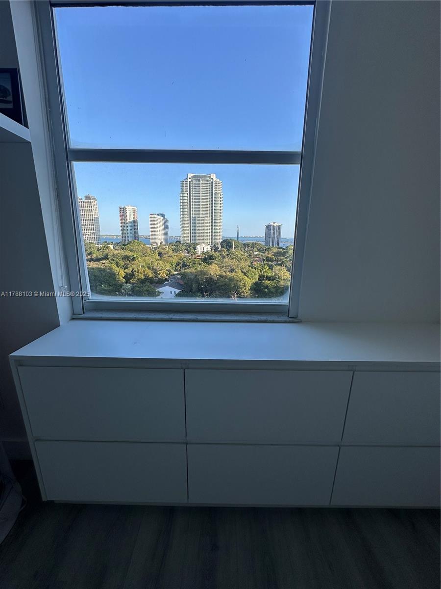 BRICKELL VIEW WEST CONDO - Residential Lease