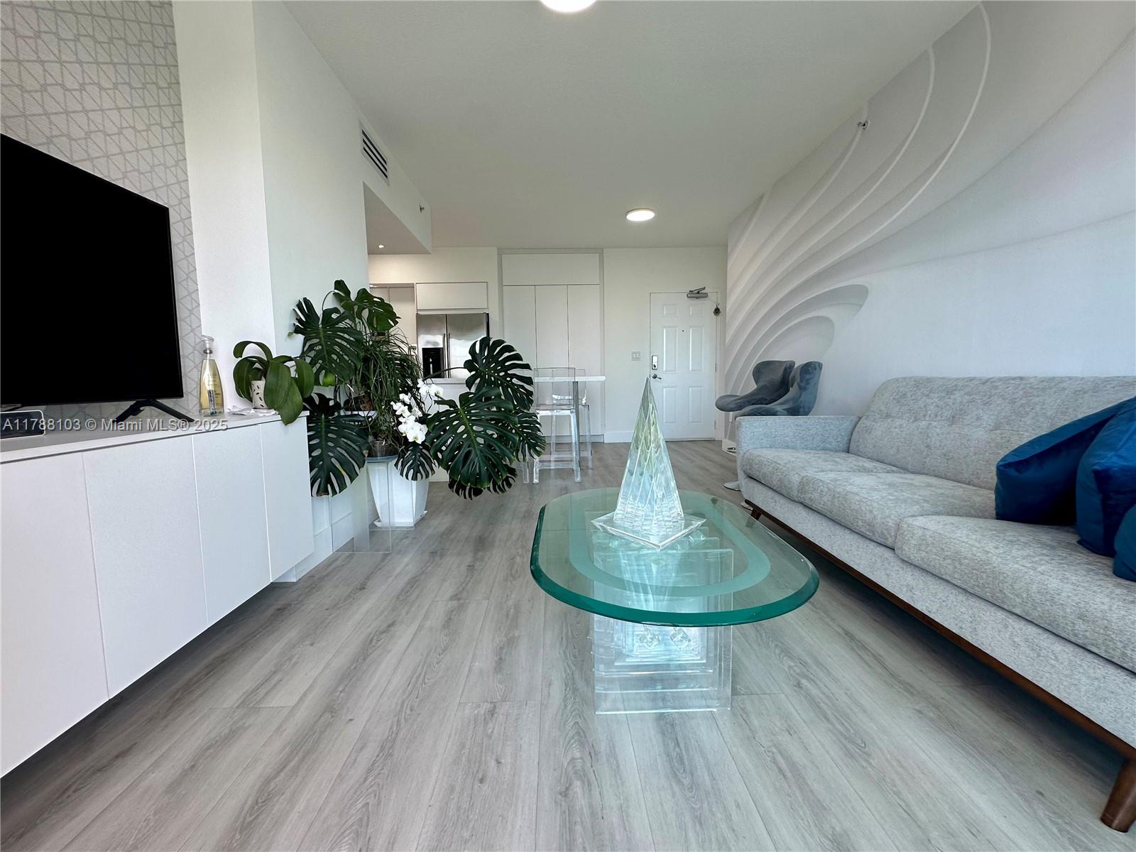1723 SW 2nd Ave 1209