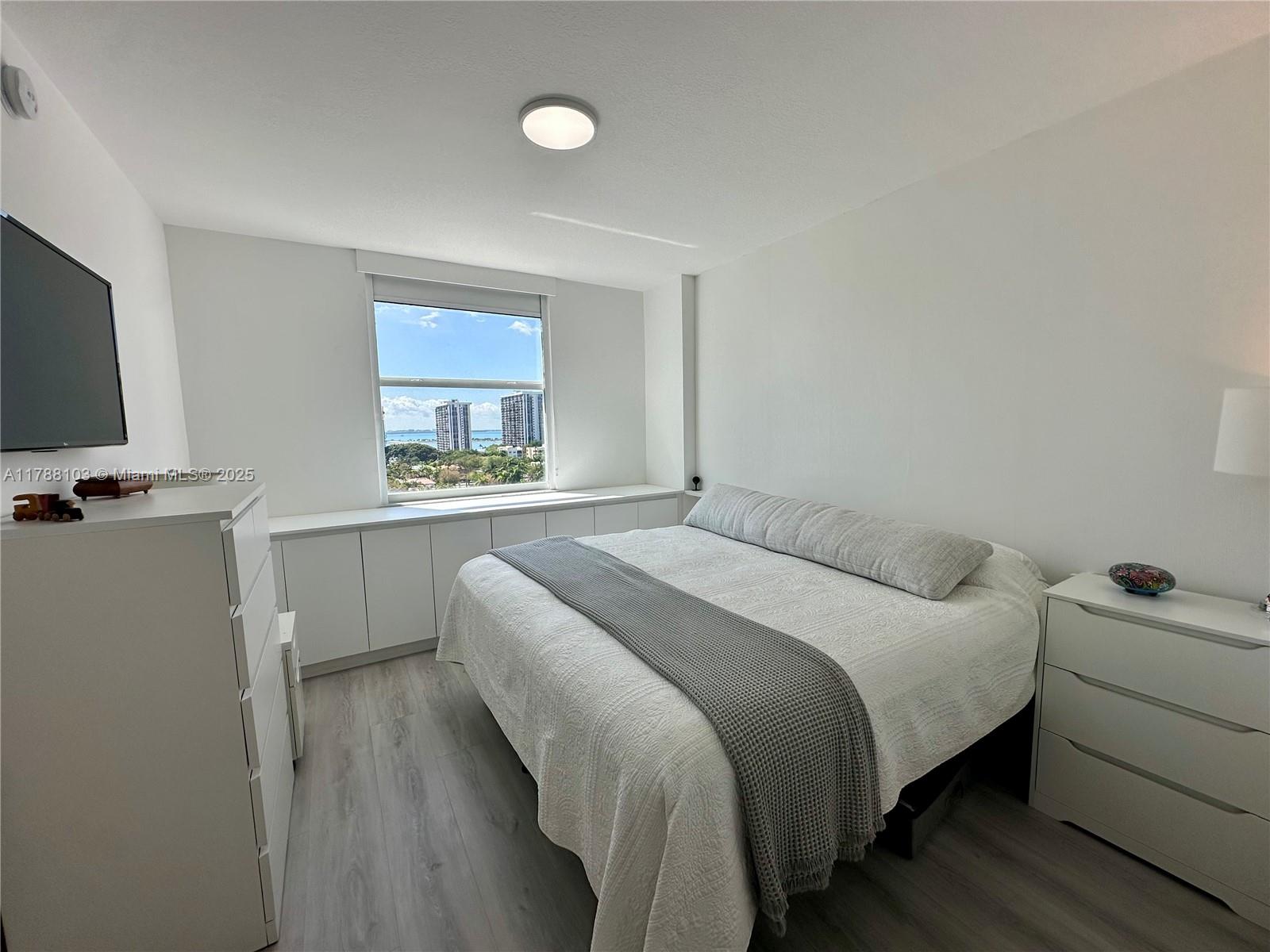 BRICKELL VIEW WEST CONDO - Residential Lease