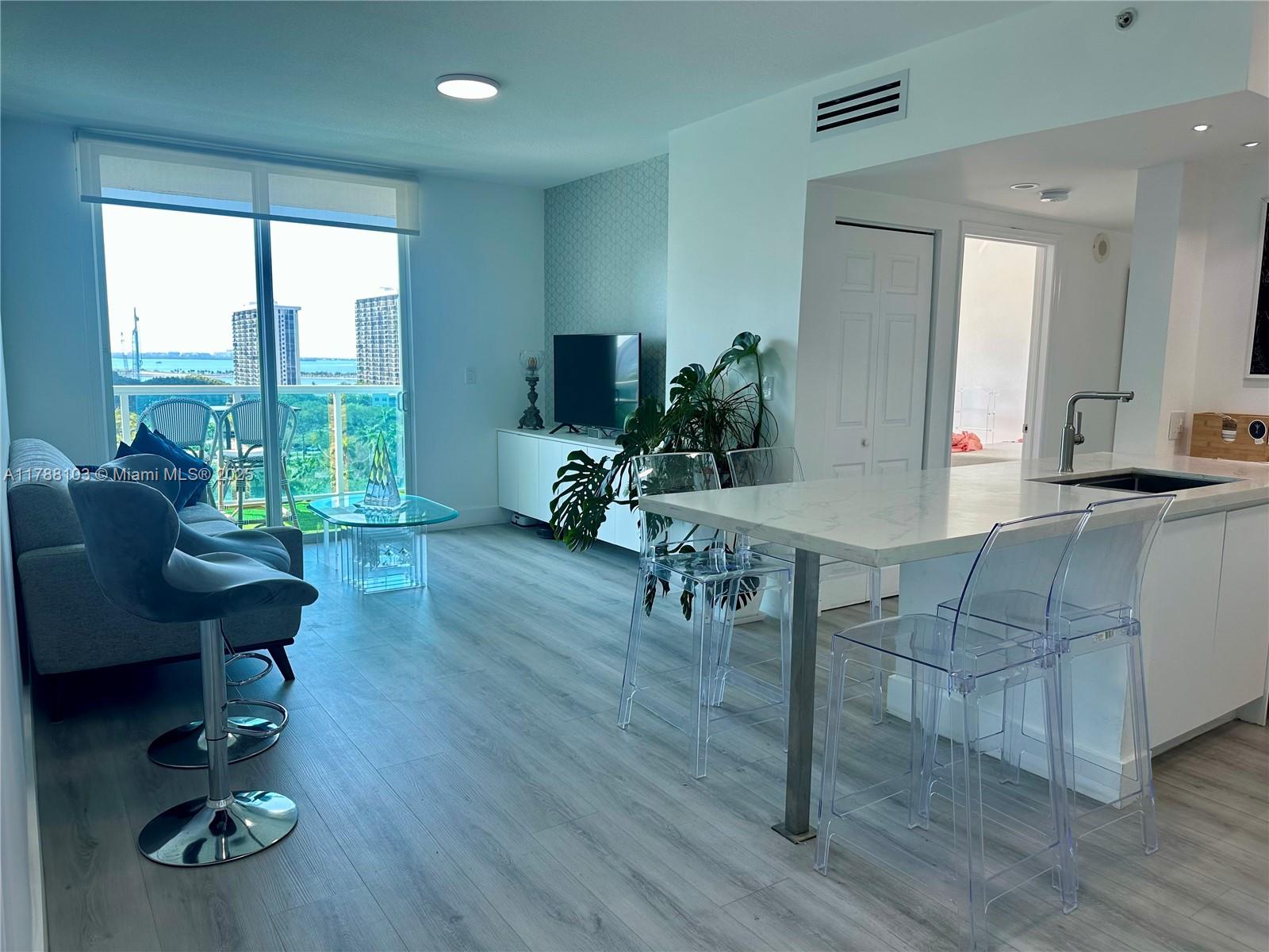 BRICKELL VIEW WEST CONDO - Residential Lease