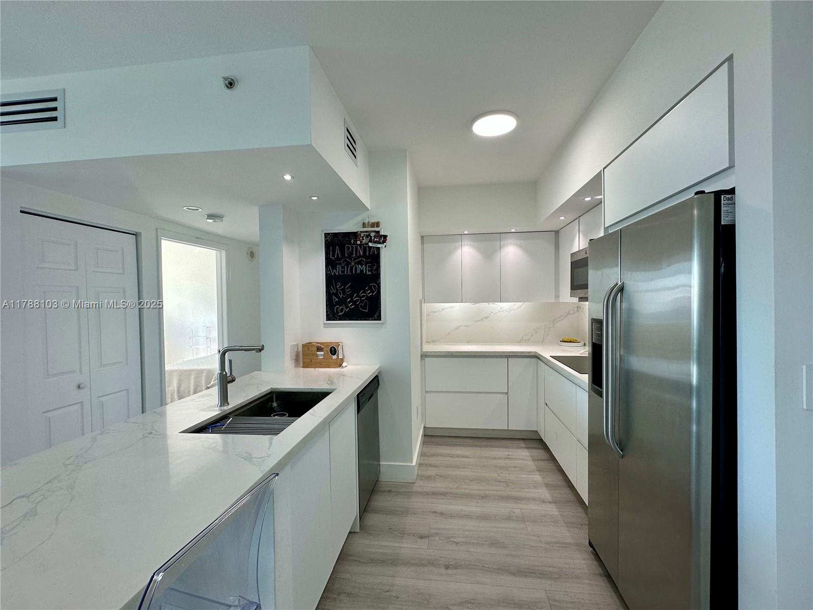 BRICKELL VIEW WEST CONDO - Residential Lease