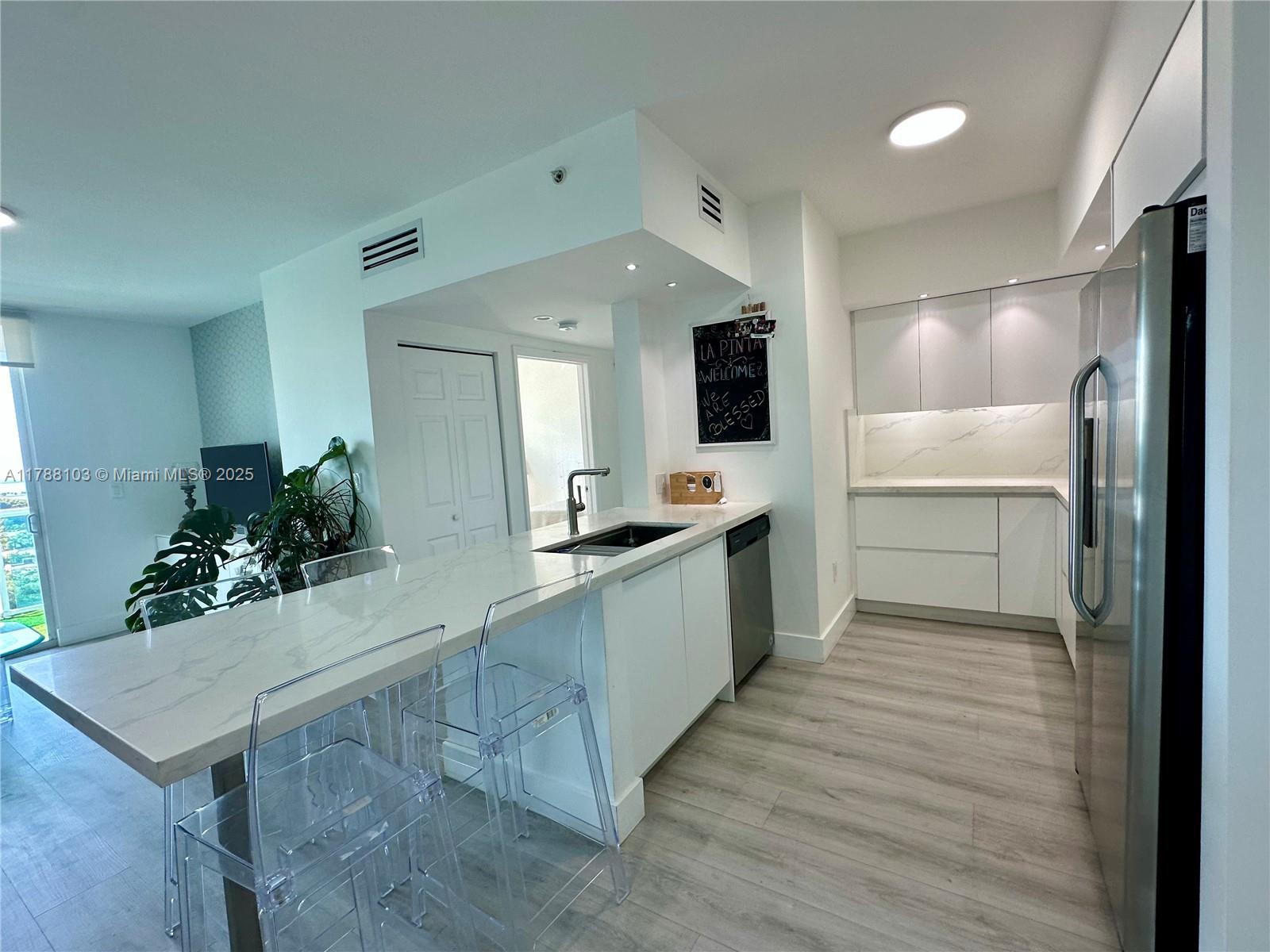 BRICKELL VIEW WEST CONDO - Residential Lease