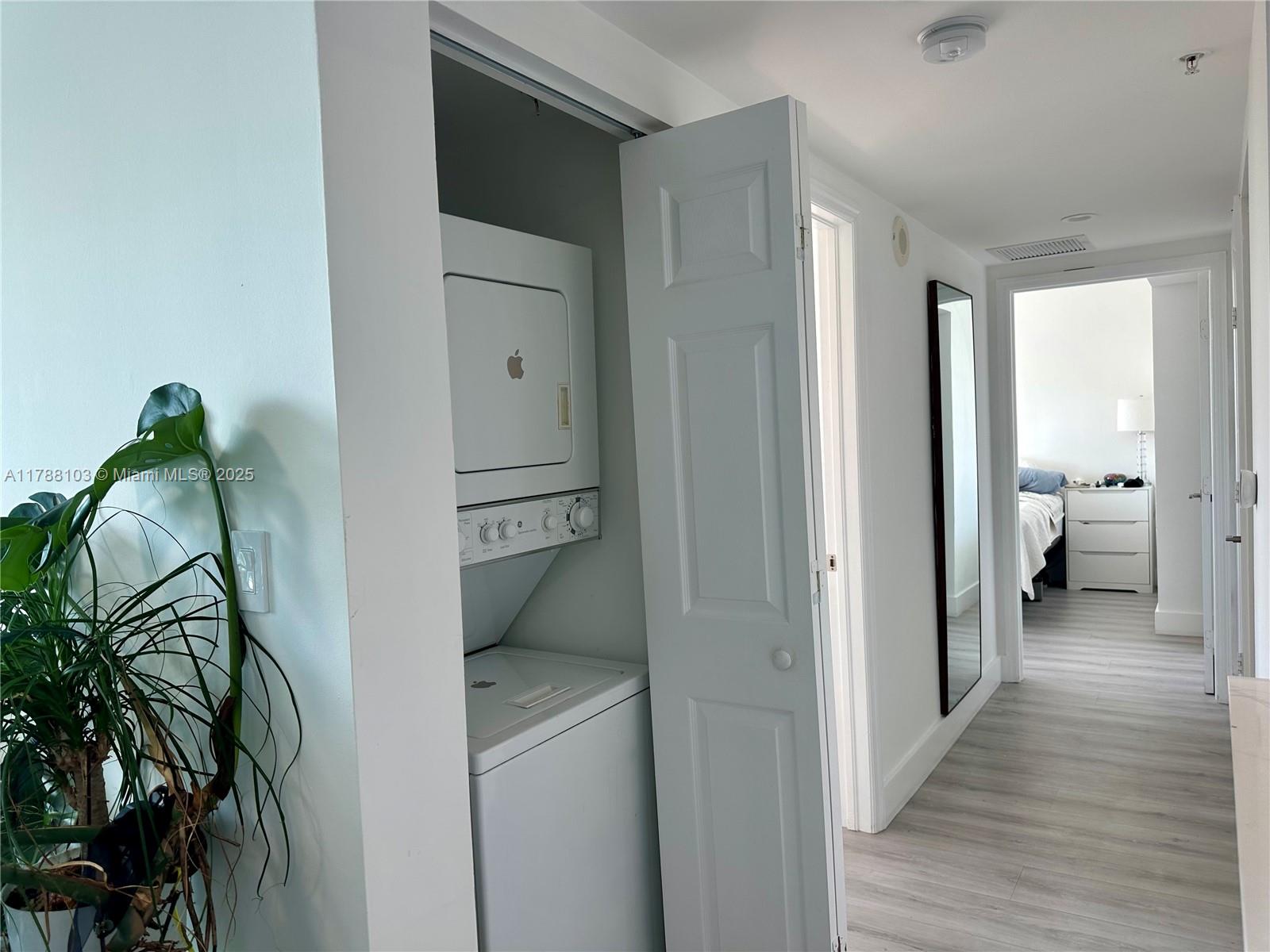BRICKELL VIEW WEST CONDO - Residential Lease
