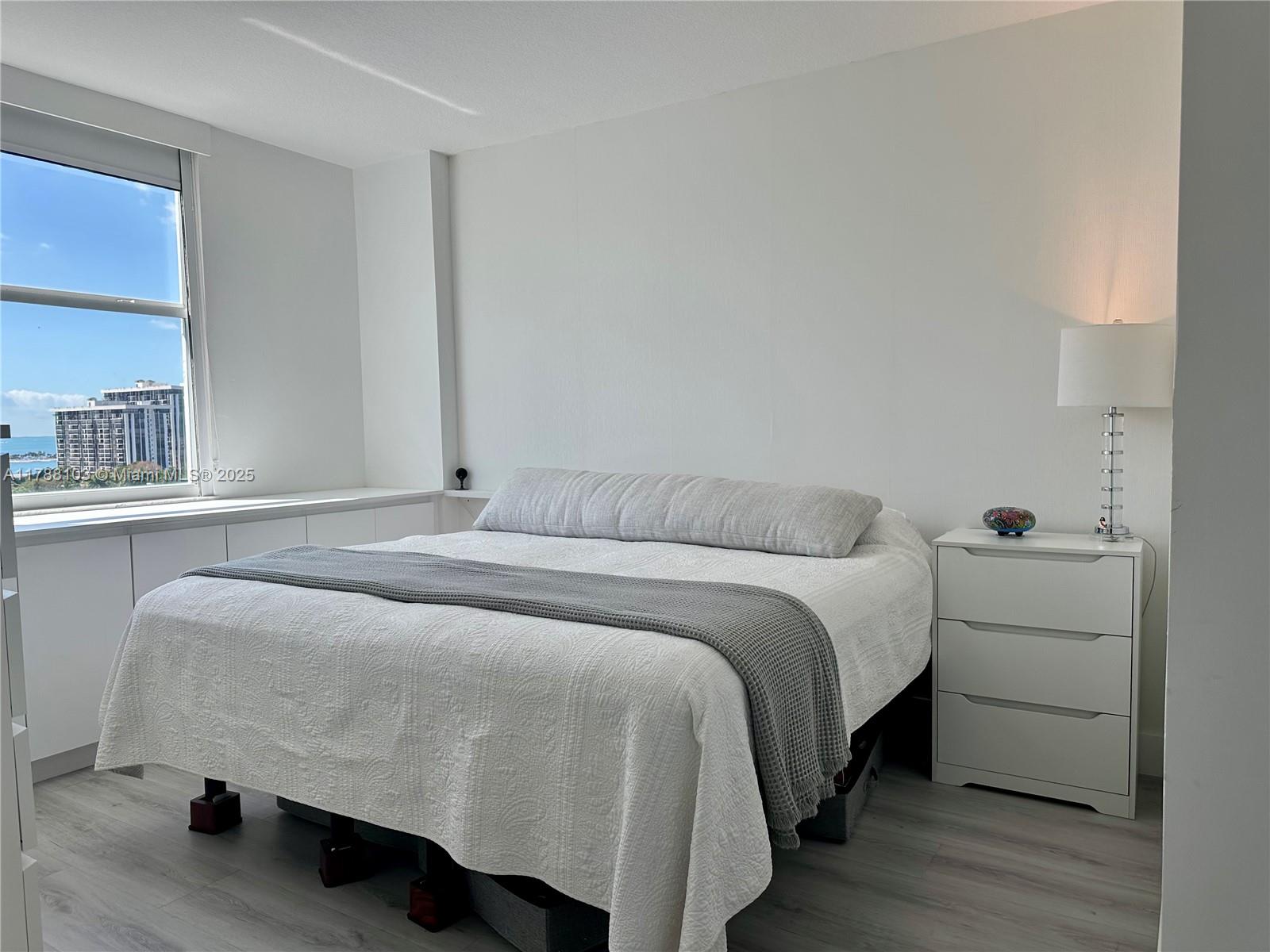 BRICKELL VIEW WEST CONDO - Residential Lease