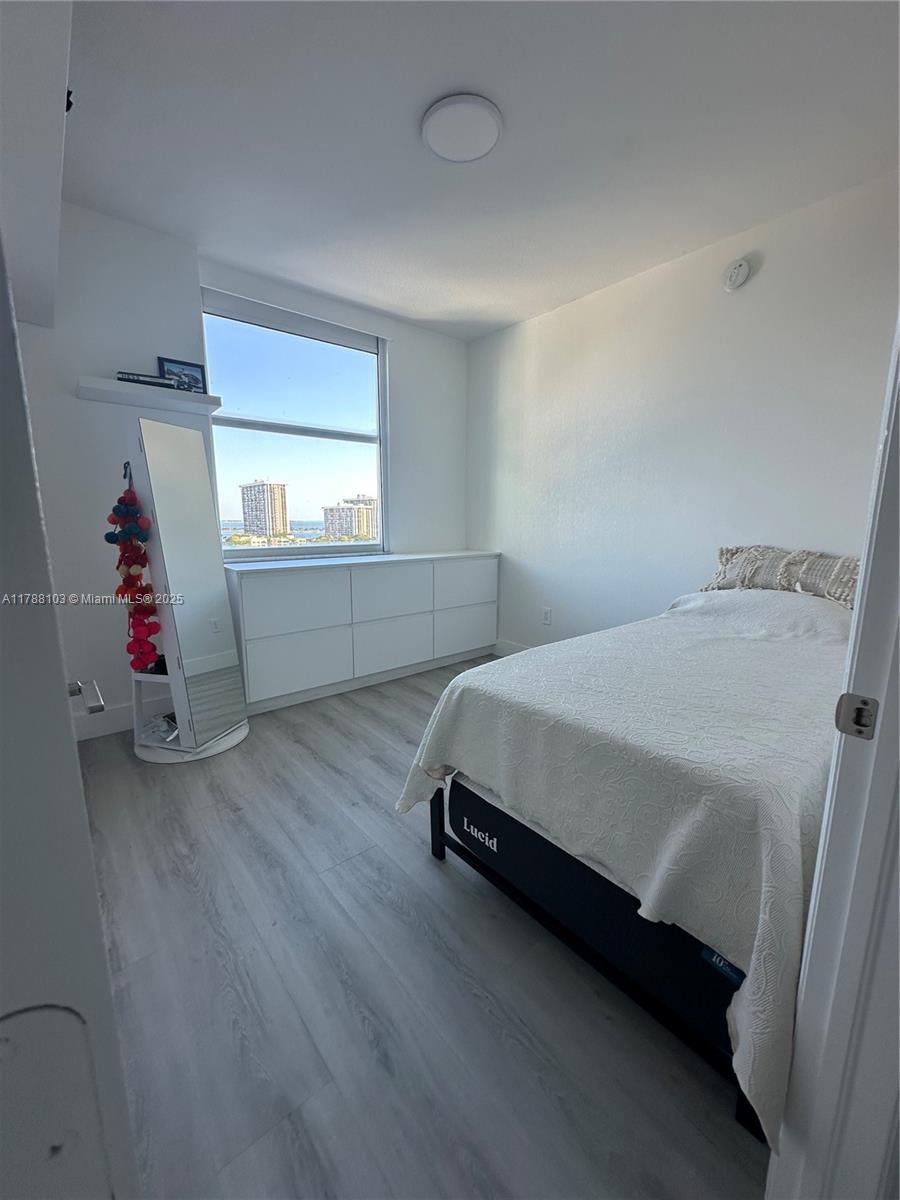 BRICKELL VIEW WEST CONDO - Residential Lease