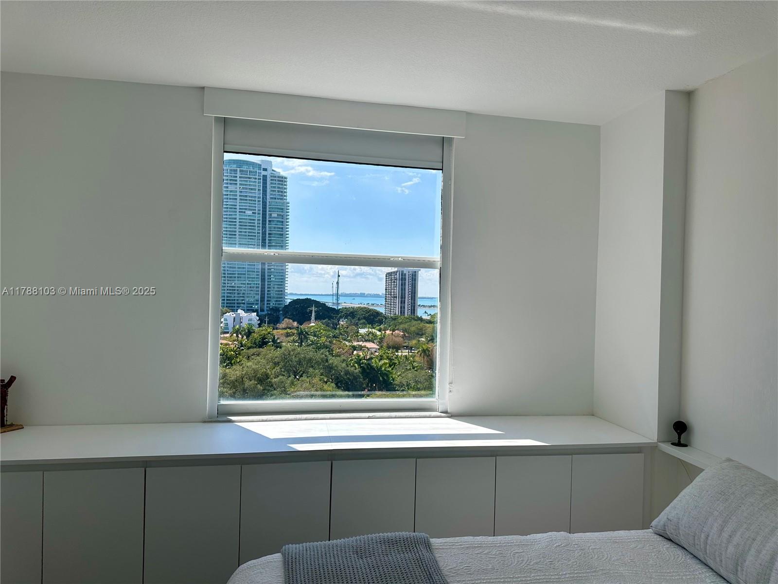 BRICKELL VIEW WEST CONDO - Residential Lease