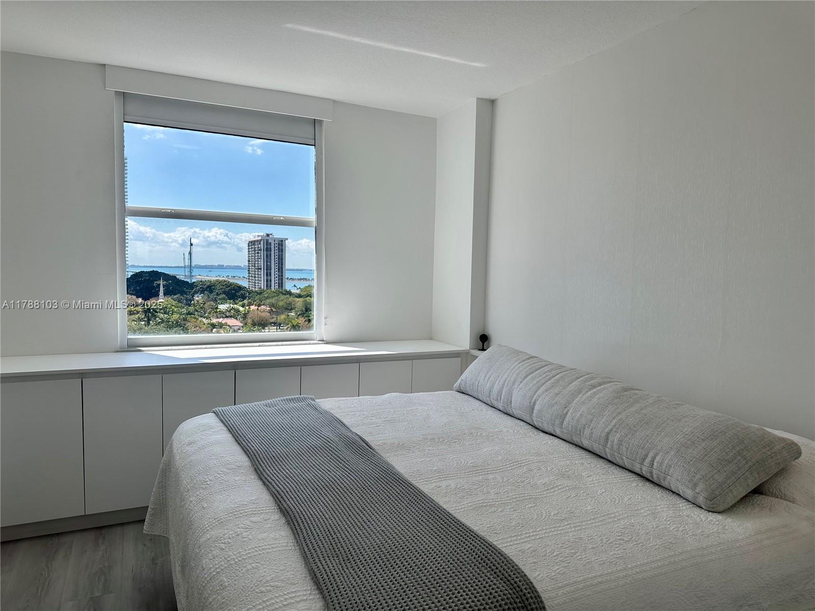 BRICKELL VIEW WEST CONDO - Residential Lease
