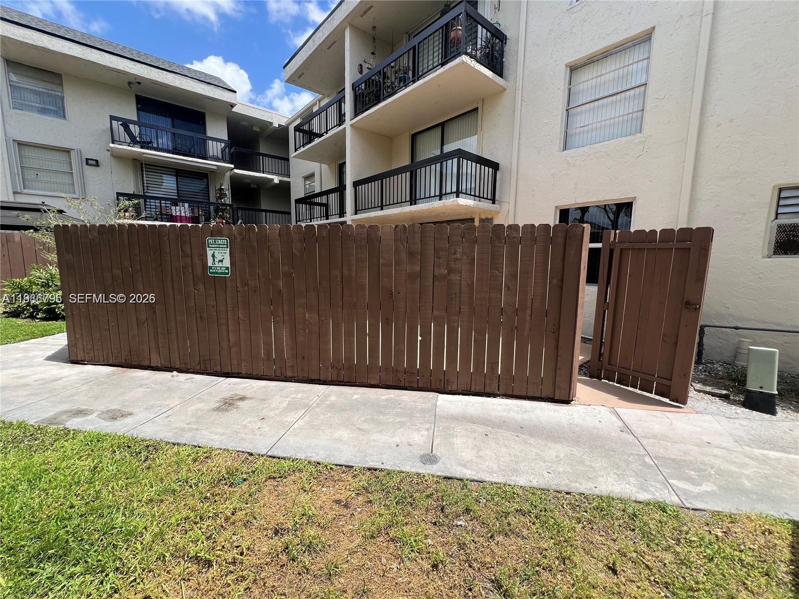 CAPTIVA LAKES VILLAS COND - Residential Lease