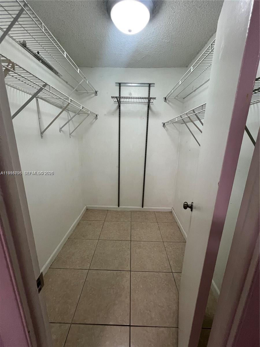 CAPTIVA LAKES VILLAS COND - Residential Lease