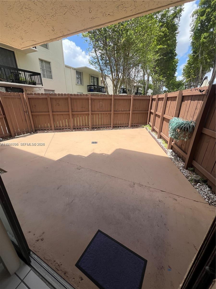 CAPTIVA LAKES VILLAS COND - Residential Lease