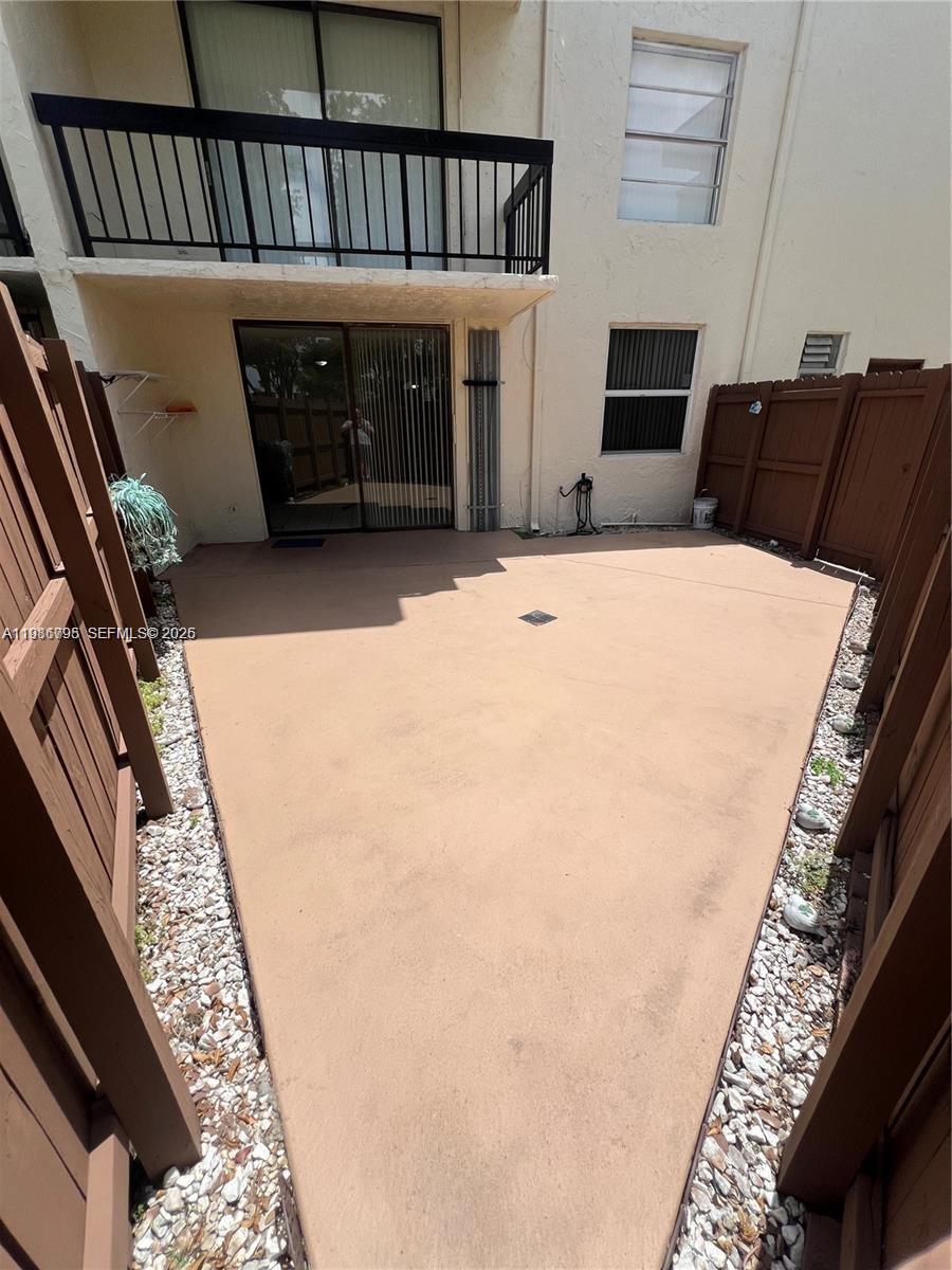 CAPTIVA LAKES VILLAS COND - Residential Lease