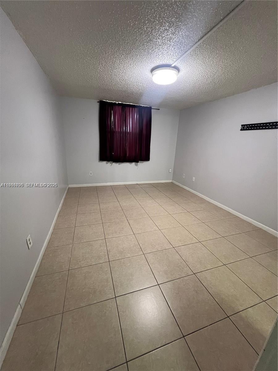 CAPTIVA LAKES VILLAS COND - Residential Lease