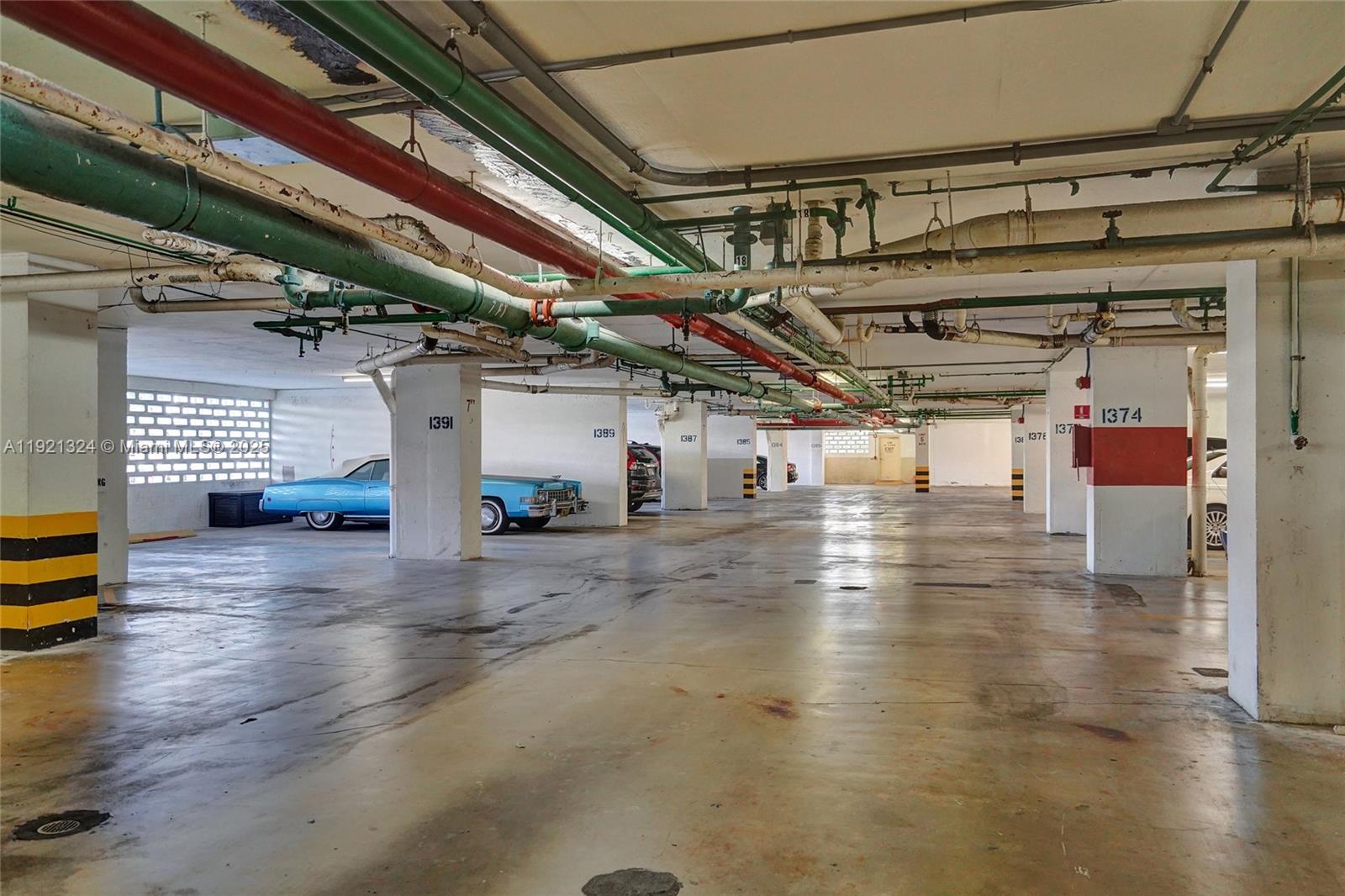 OLYMPUS CONDO PHASE - Residential