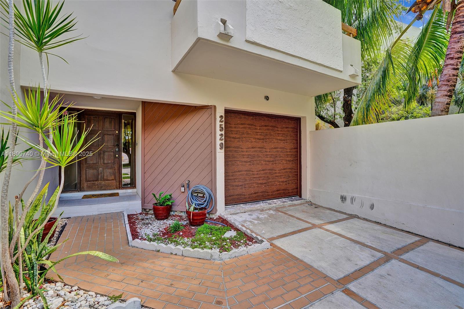 Rental Property at 2529 Ne 135th St 2529, North Miami, Miami-Dade County, Florida - Bedrooms: 3 
Bathrooms: 3  - $3,995 MO.