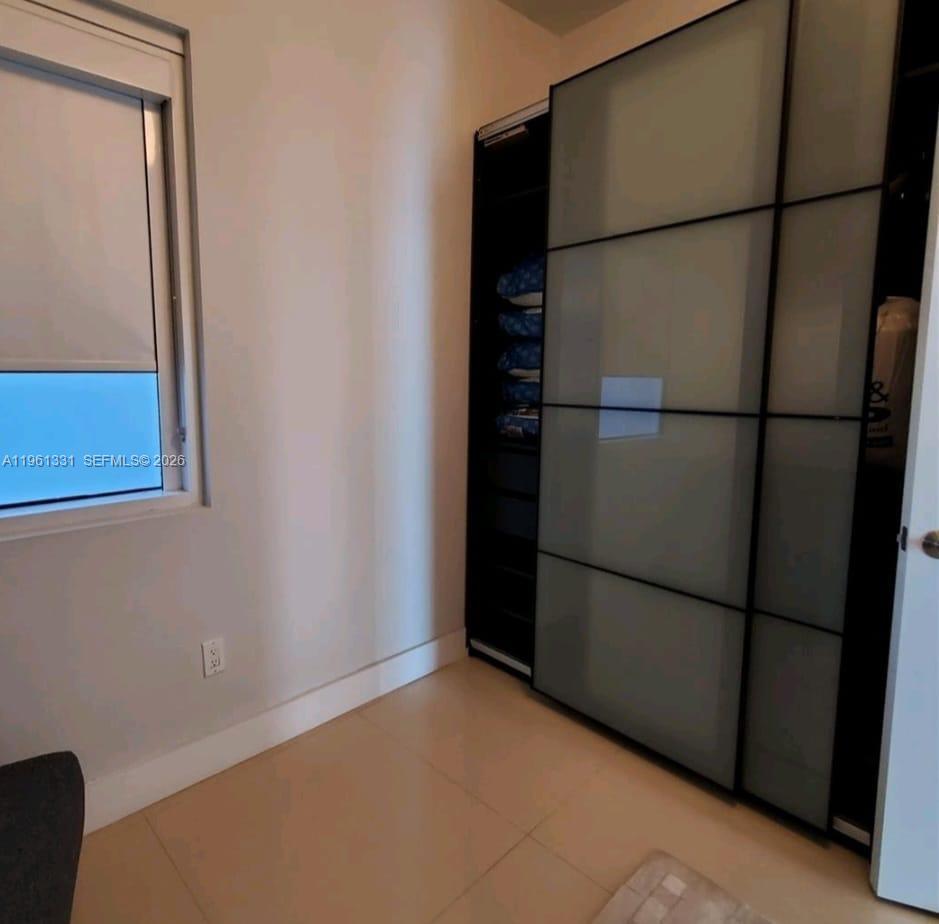 PARAMOUNT BAY CONDO - Residential