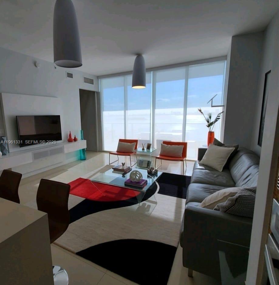 PARAMOUNT BAY CONDO - Residential