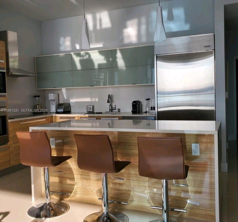 PARAMOUNT BAY CONDO - Residential