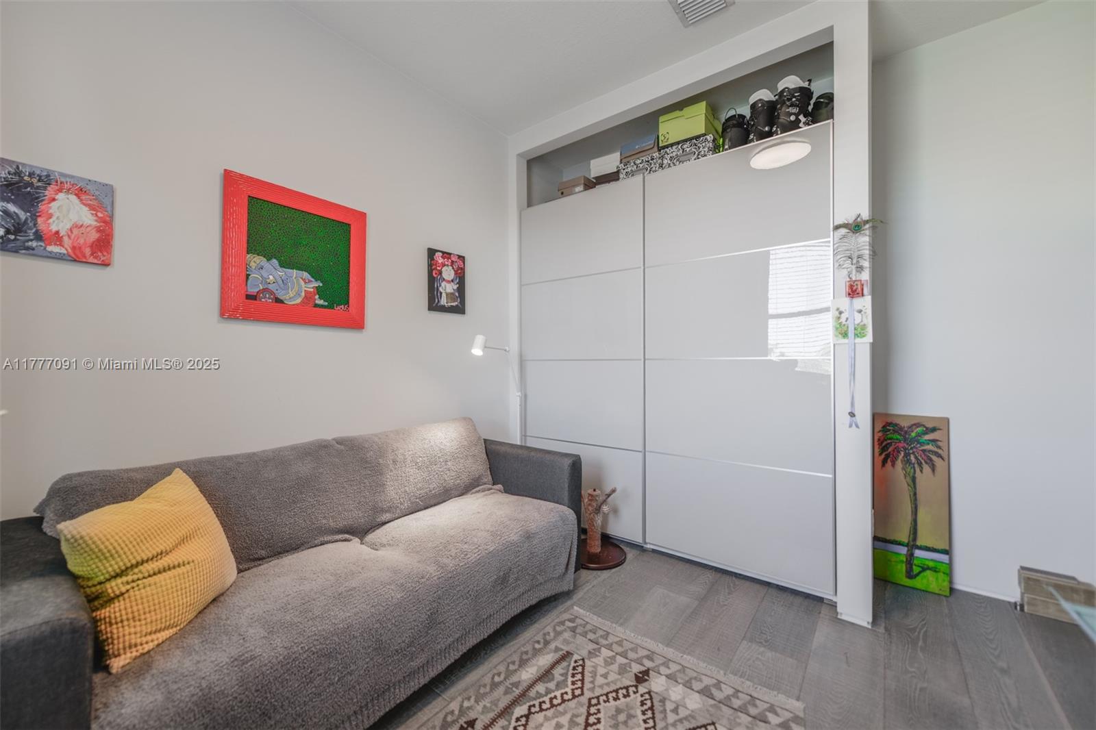 CHAMPION LAKES - Residential