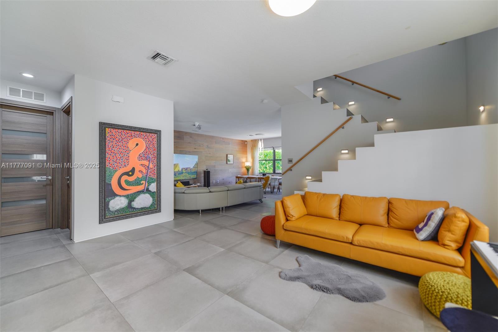 CHAMPION LAKES - Residential