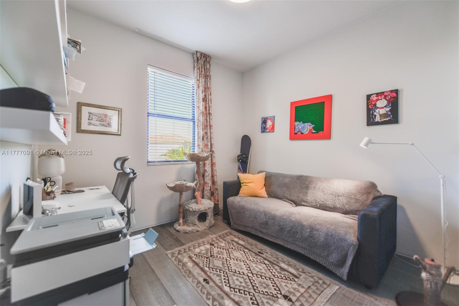 CHAMPION LAKES - Residential