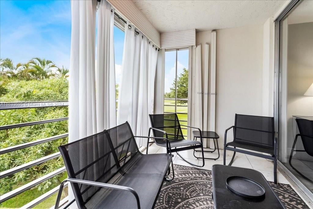 NO 79 PALM-AIRE COUNTRY C - Residential