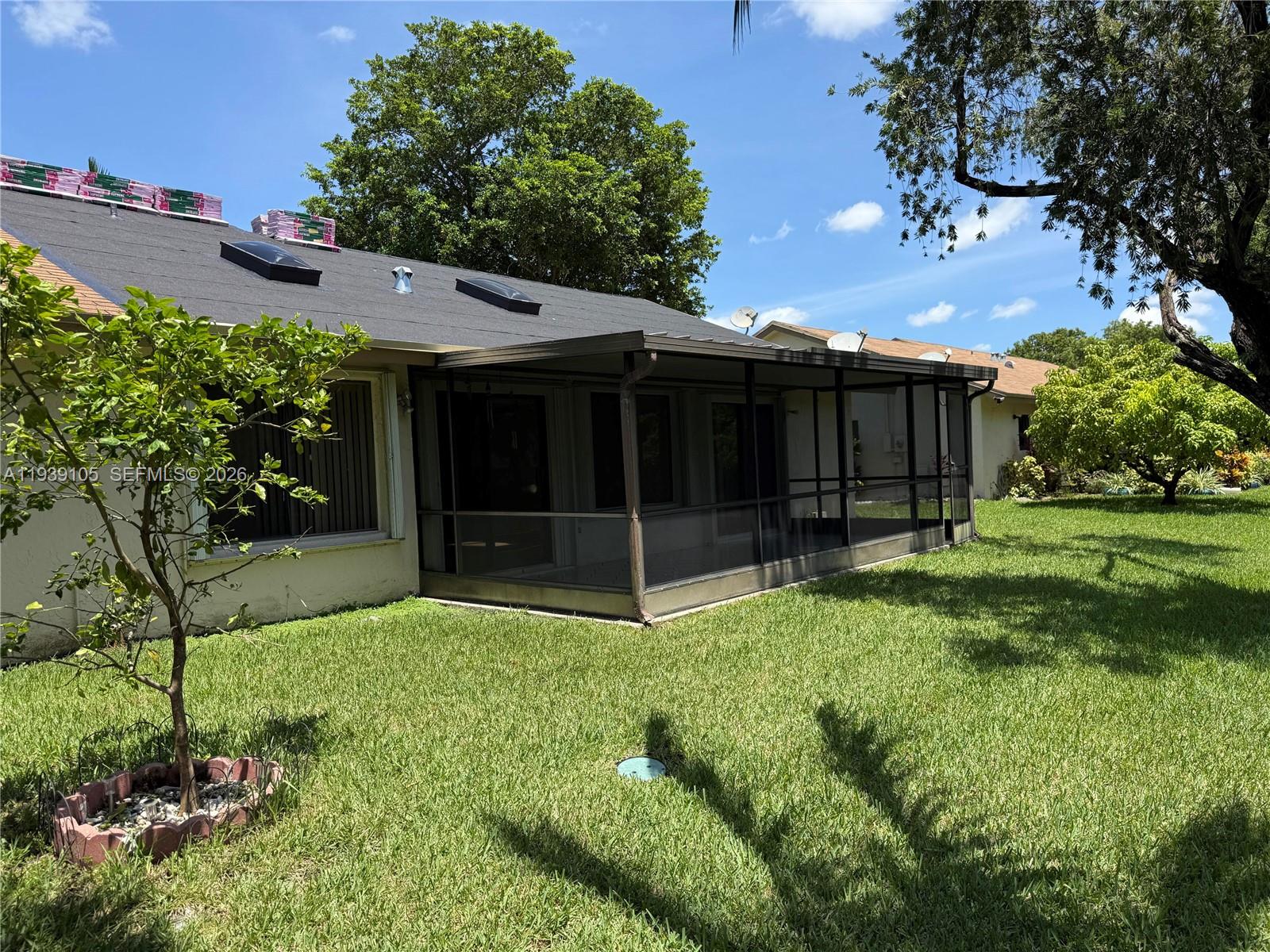 WATERSIDE - Residential