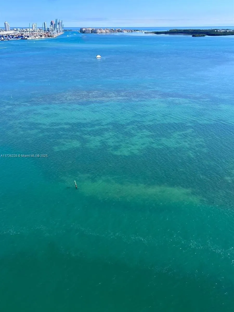 Miami, Florida 33131, United States, 2 Bedrooms Bedrooms, ,2 BathroomsBathrooms,Residential,Active,11413