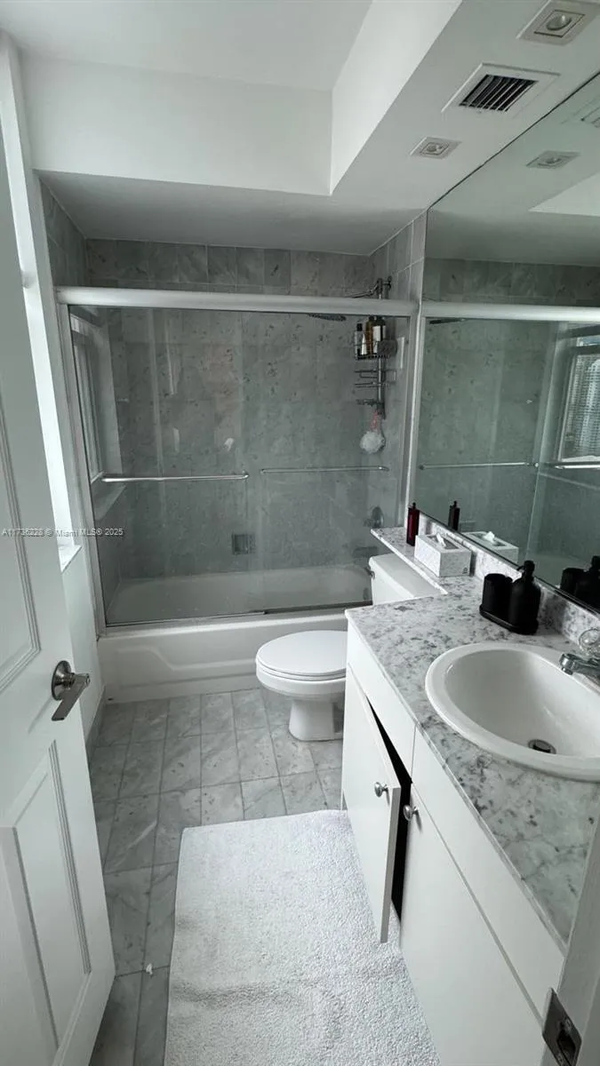 Miami, Florida 33131, United States, 2 Bedrooms Bedrooms, ,2 BathroomsBathrooms,Residential,Active,11413