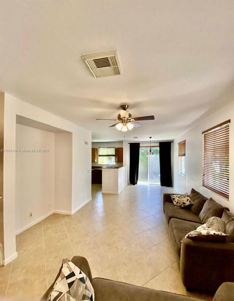 1802 Sonrisa St 1802 Riviera Beach FL 33404