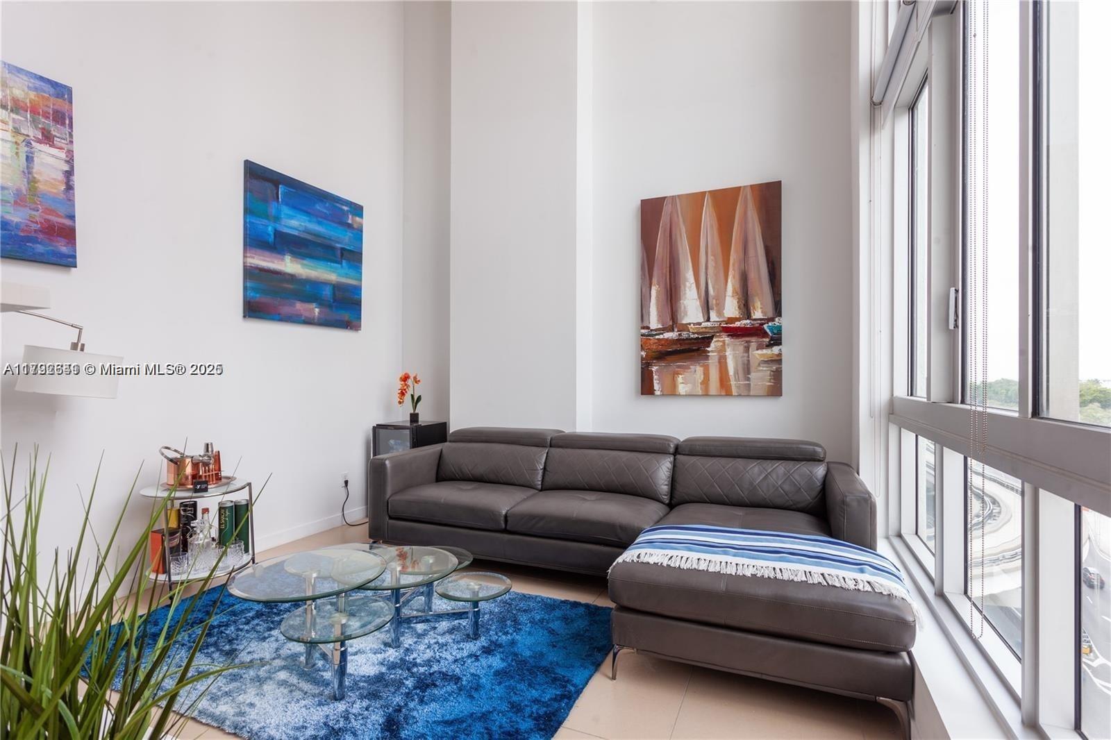 MET 1 CONDO - Residential