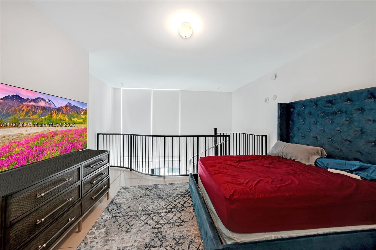 MET 1 CONDO - Residential