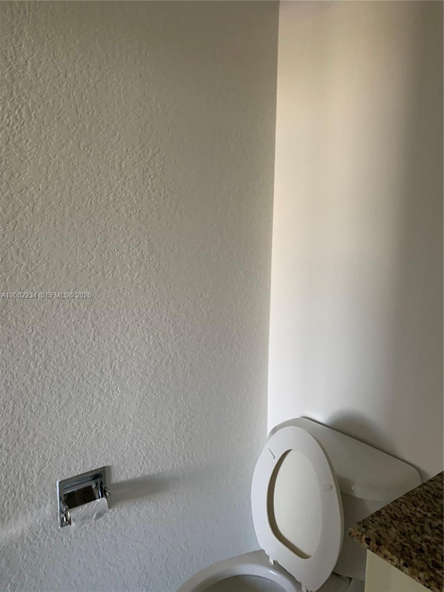 RADIUS CONDO - Residential Lease