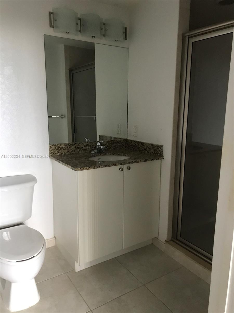 RADIUS CONDO - Residential Lease