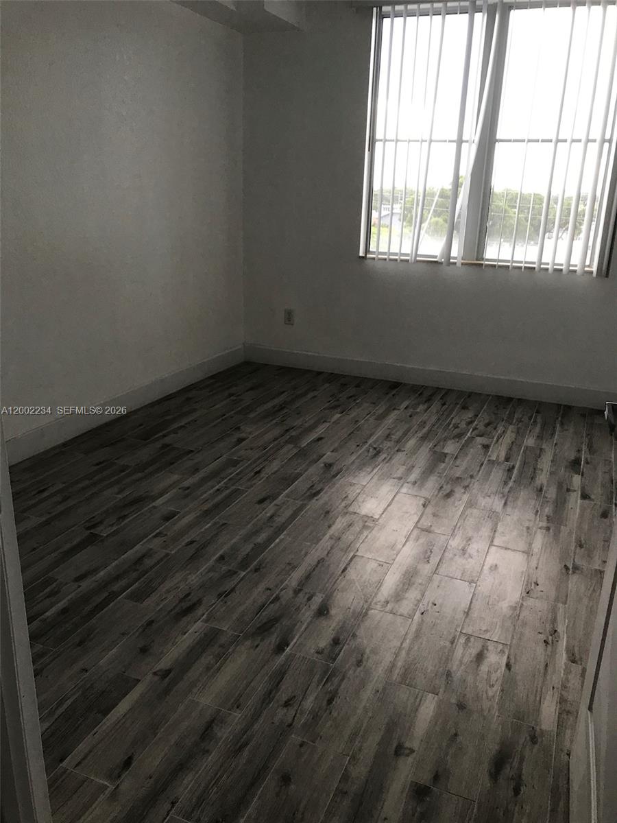 RADIUS CONDO - Residential Lease