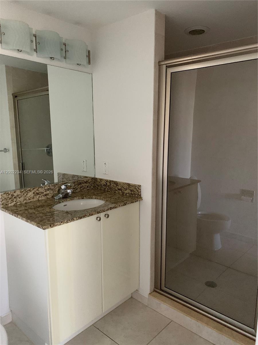 RADIUS CONDO - Residential Lease