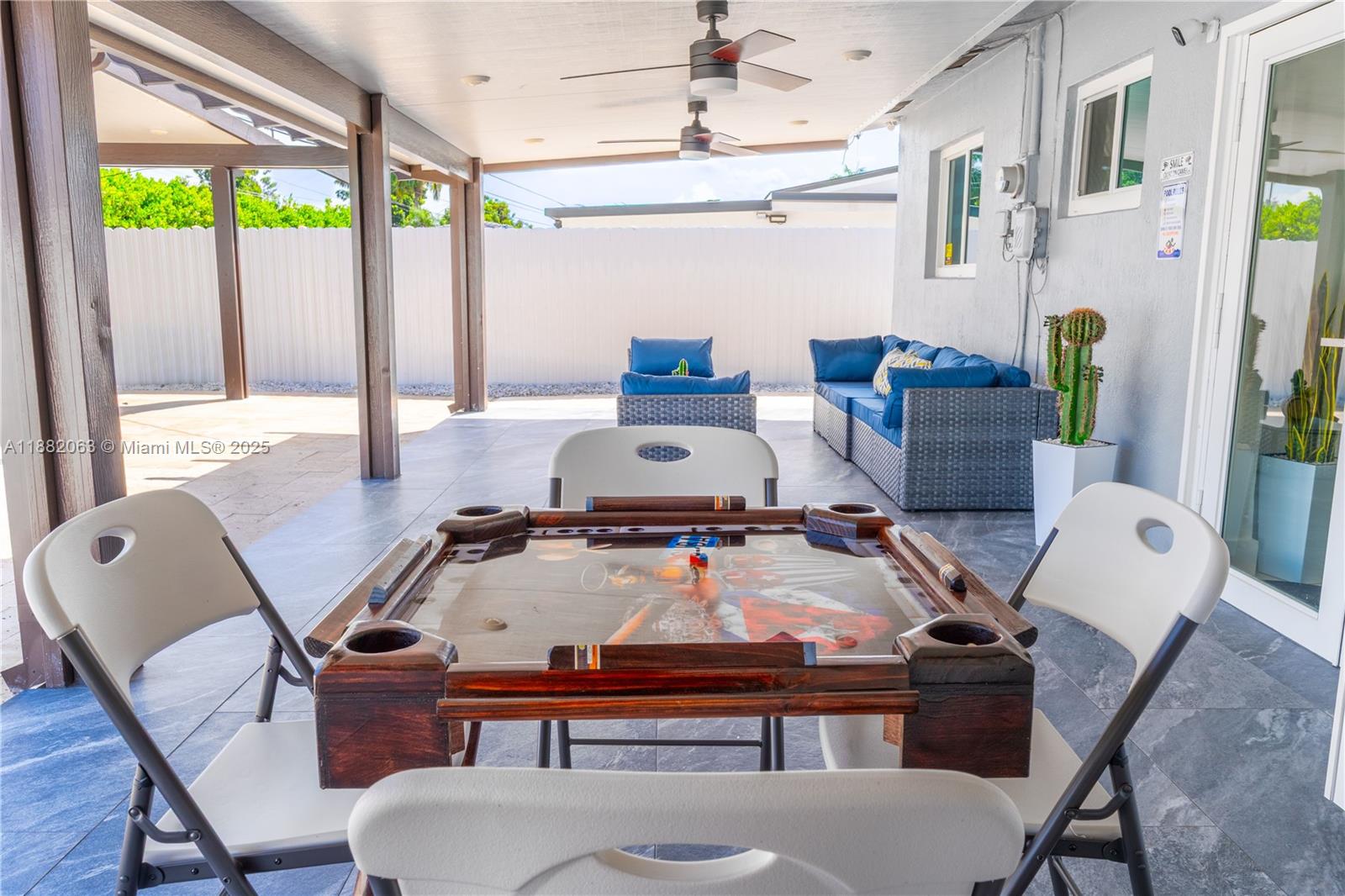 PALM SPRINGS NORTH SEC C - Residential Lease