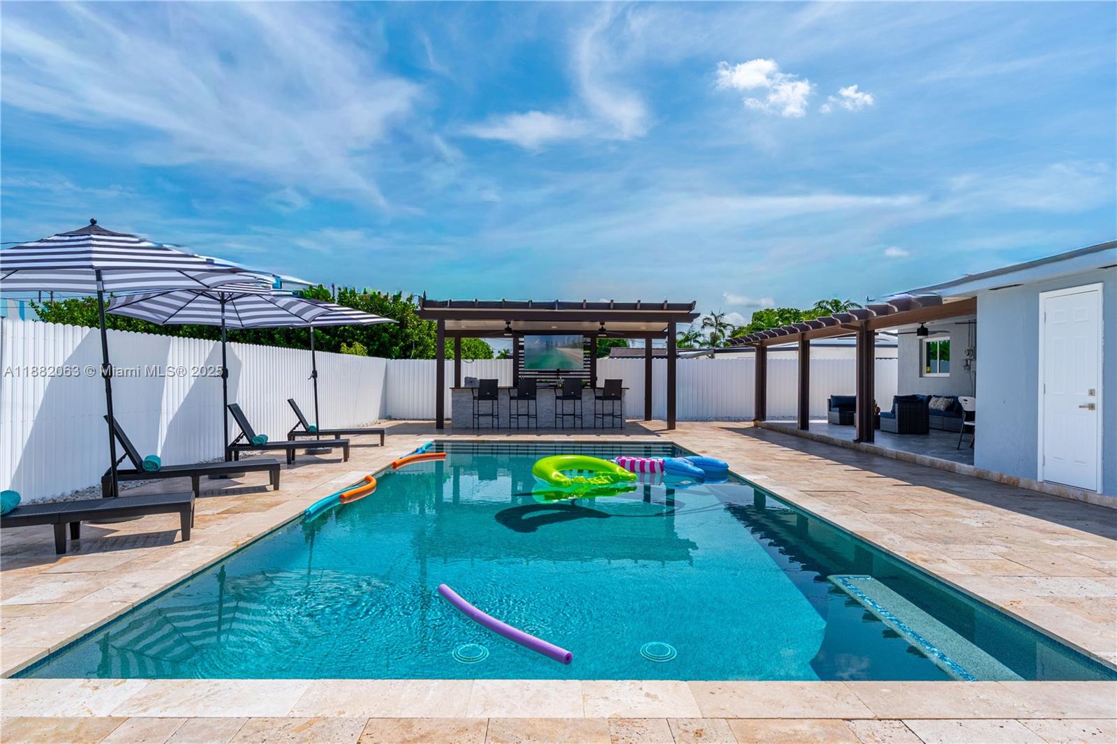 PALM SPRINGS NORTH SEC C - Residential Lease