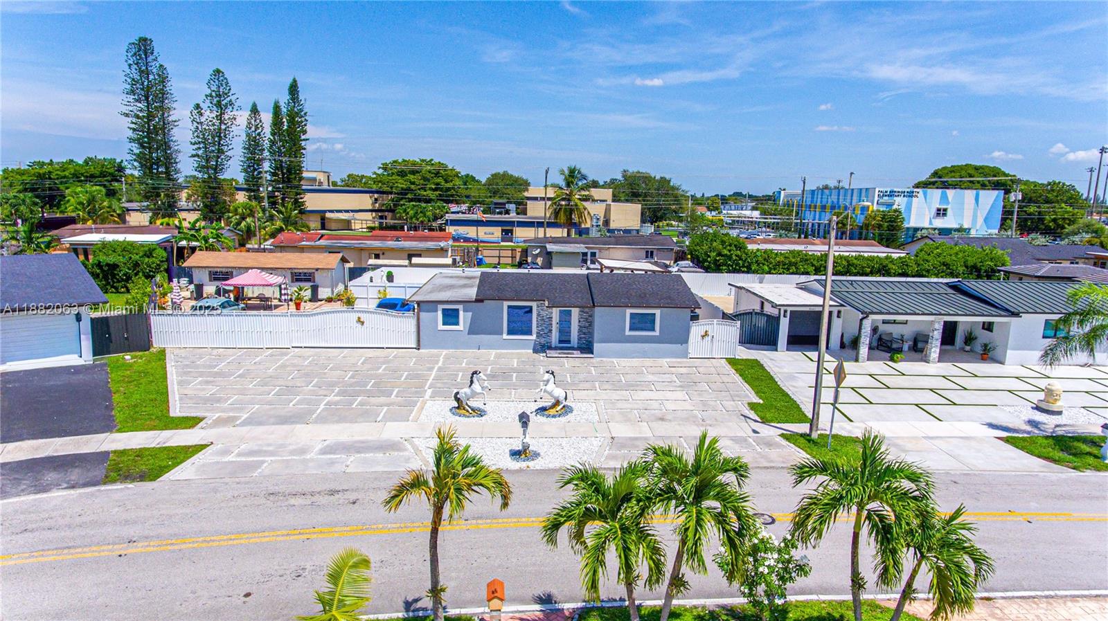 PALM SPRINGS NORTH SEC C - Residential Lease