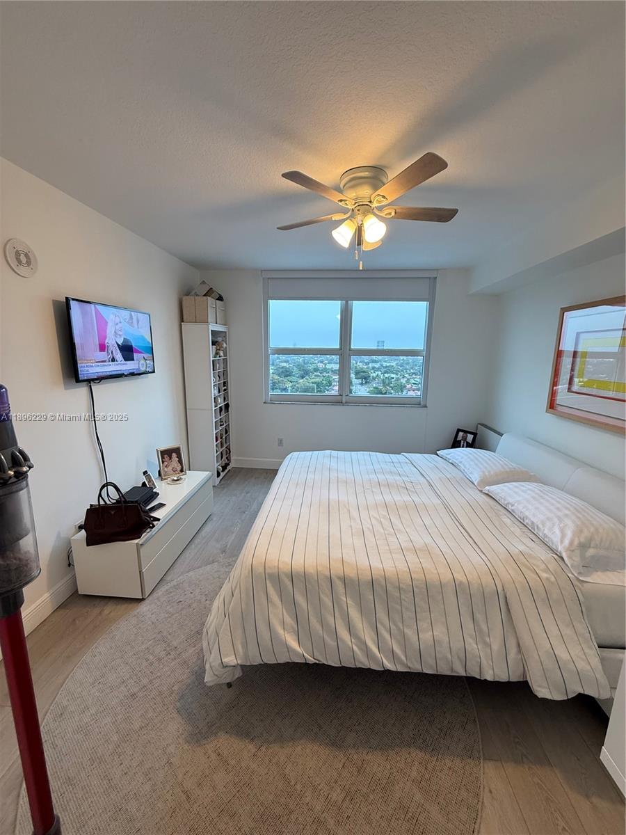 DA VINCI ON DOUGLAS CONDO - Residential