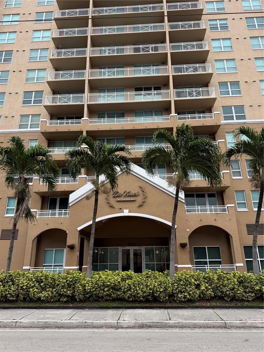 DA VINCI ON DOUGLAS CONDO - Residential