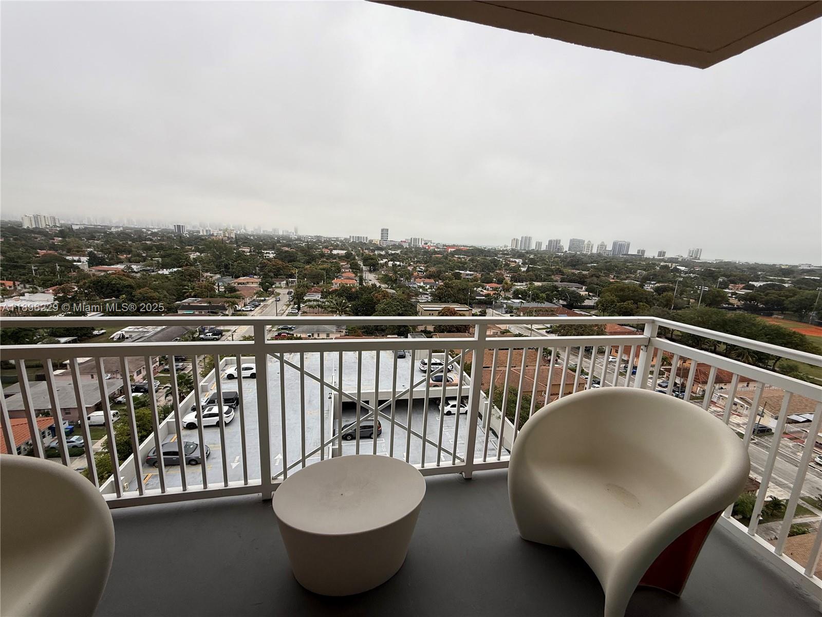 DA VINCI ON DOUGLAS CONDO - Residential