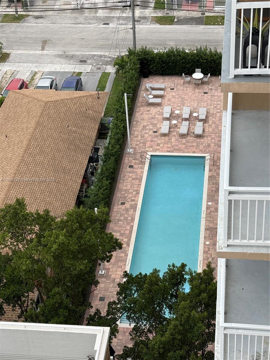 DA VINCI ON DOUGLAS CONDO - Residential