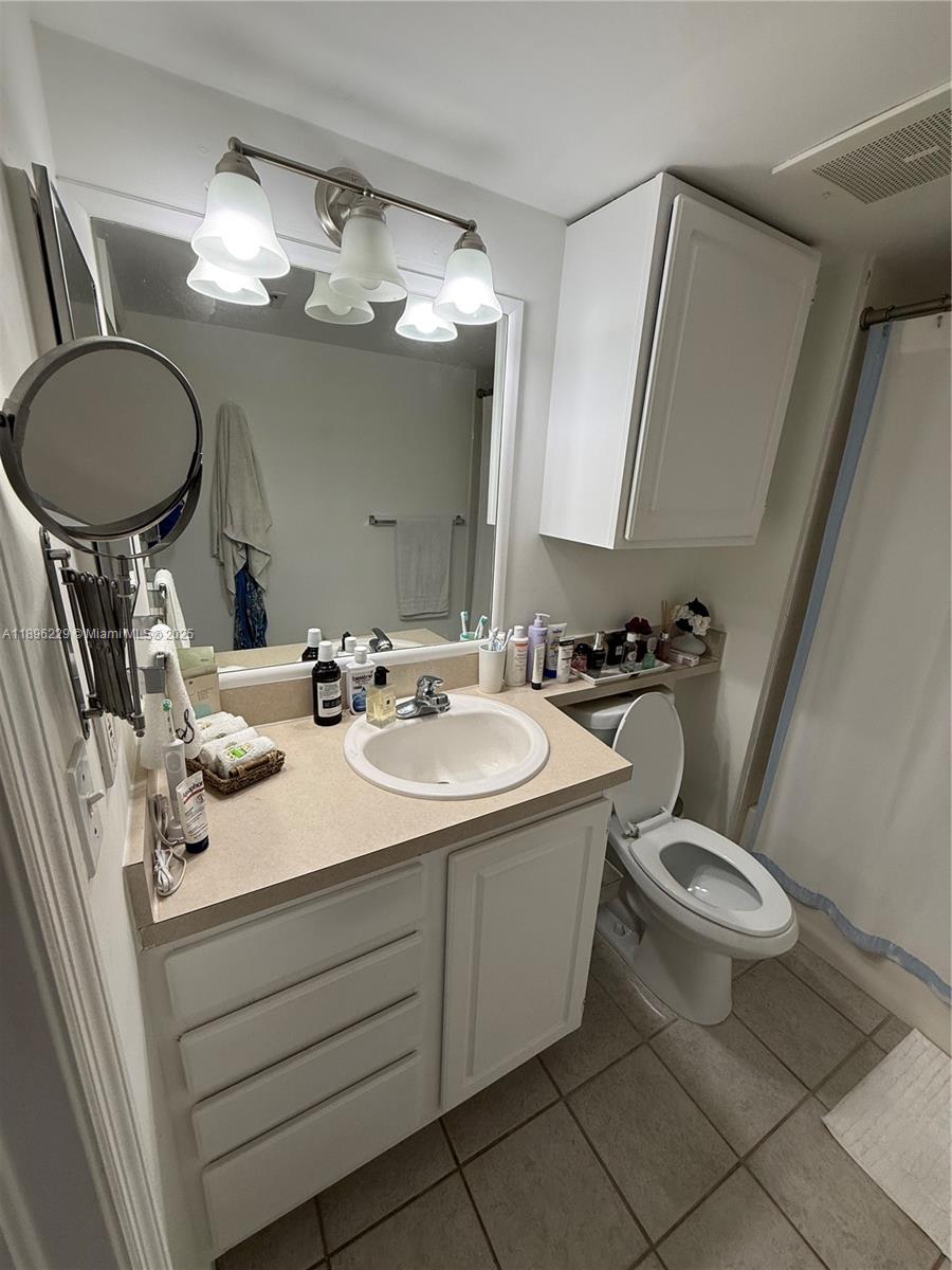 DA VINCI ON DOUGLAS CONDO - Residential